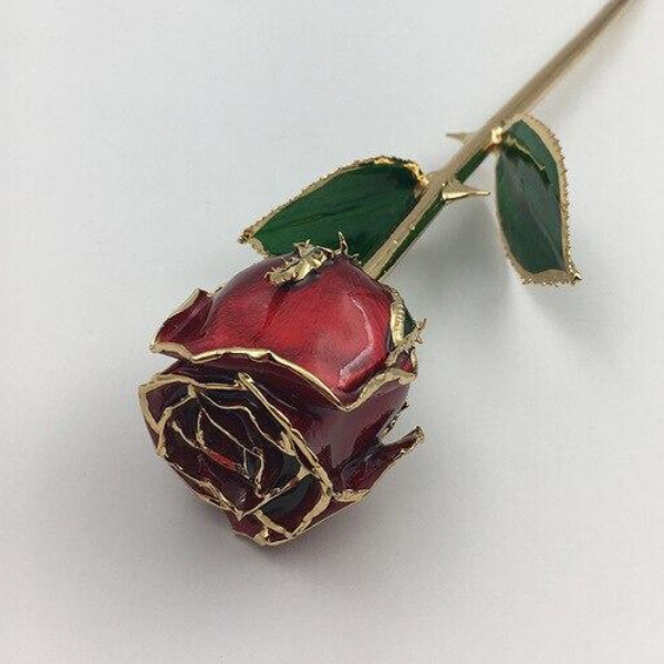 rose eternelle or 24 carats rouge